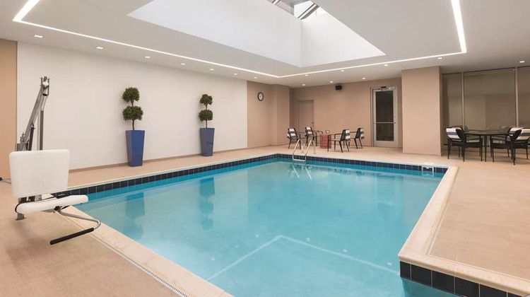 Homewood Suites DC Capitol Navy Yard Pool