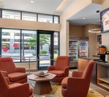 Homewood Suites DC Capitol Navy Yard Lobby