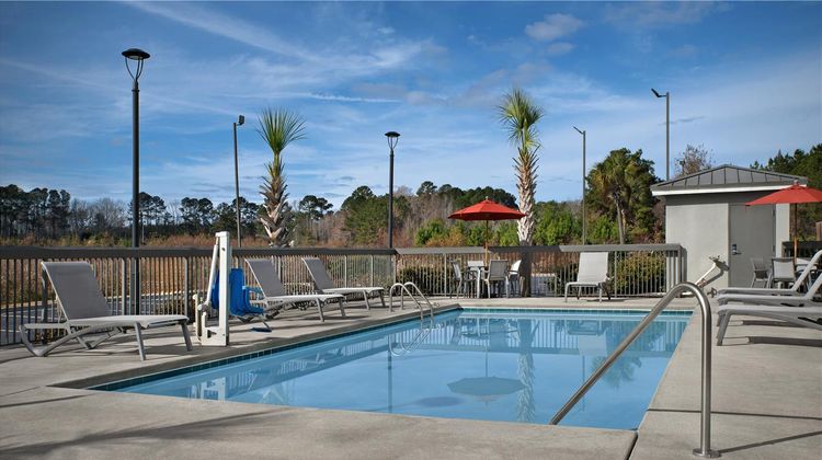 Hampton Inn Yemassee/Point South Pool