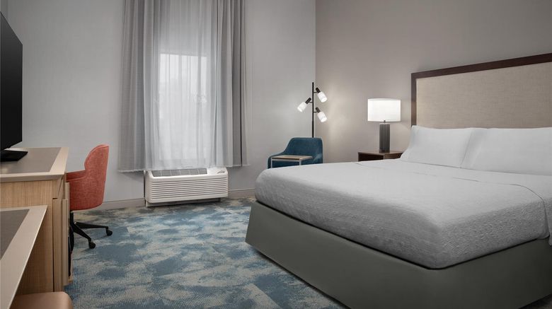 <b>Hampton Inn Yemassee/Point South Room</b>. Images powered by <a href="https://iceportal.shijigroup.com/" title="IcePortal" target="_blank">IcePortal</a>.