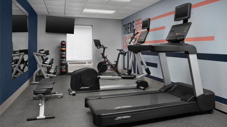 <b>Hampton Inn Yemassee/Point South Health</b>. Images powered by <a href="https://iceportal.shijigroup.com/" title="IcePortal" target="_blank">IcePortal</a>.