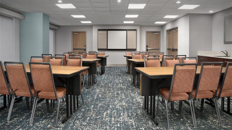 <b>Hampton Inn Yemassee/Point South Meeting</b>. Images powered by <a href="https://iceportal.shijigroup.com/" title="IcePortal" target="_blank">IcePortal</a>.