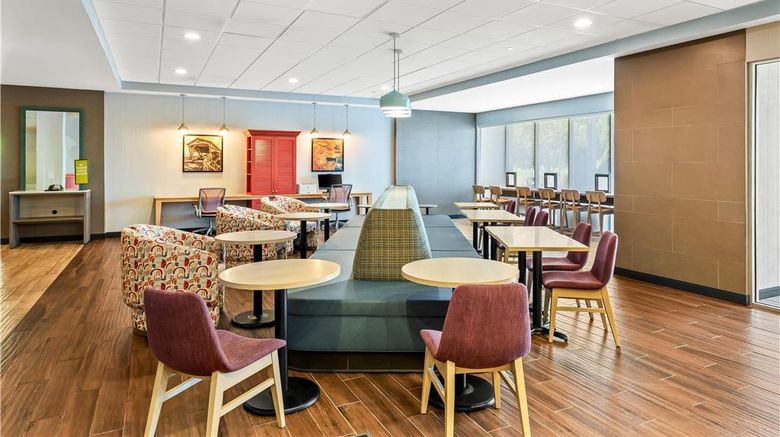 <b>Home2 Suites Youngstown West Austintown Lobby</b>. Images powered by <a href="https://iceportal.shijigroup.com/" title="IcePortal" target="_blank">IcePortal</a>.