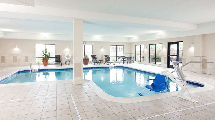 Hampton Inn & Suites Niles/Warren Pool