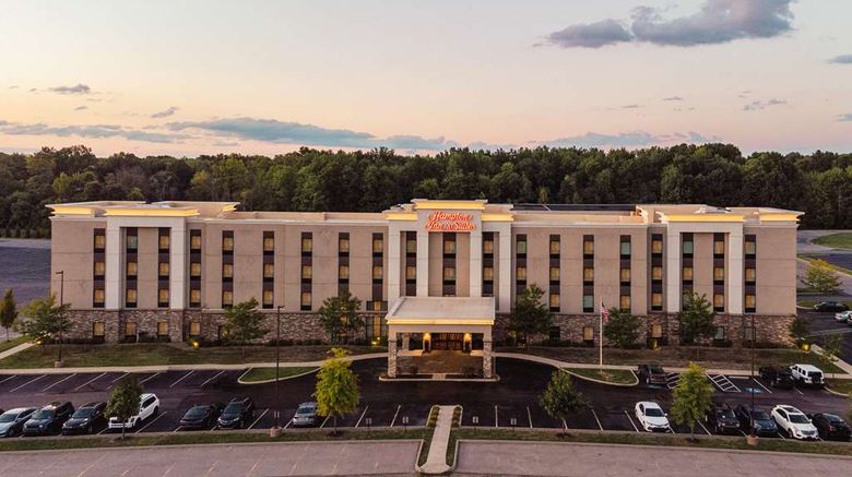<b>Hampton Inn & Suites Niles/Warren Exterior</b>. Images powered by <a href="https://iceportal.shijigroup.com/" title="IcePortal" target="_blank">IcePortal</a>.