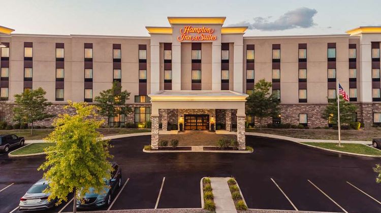 Hampton Inn & Suites Niles/Warren Exterior