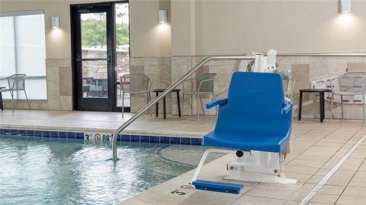 Hampton Inn & Suites Niles/Warren Pool