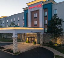 Hampton Inn & Suites Niles/Warren Exterior