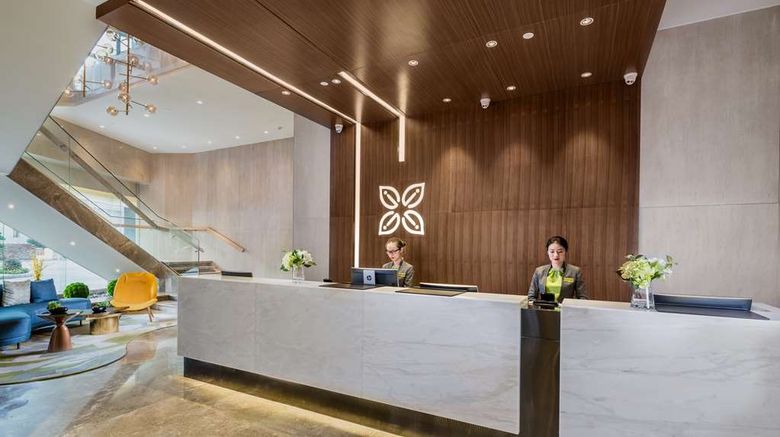 <b>Hilton Garden Inn Zhongshan Guzhen Lobby</b>. Images powered by <a href="https://iceportal.shijigroup.com/" title="IcePortal" target="_blank">IcePortal</a>.
