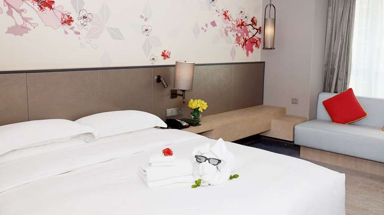 <b>Hilton Garden Inn Zhongshan Guzhen Room</b>. Images powered by <a href="https://iceportal.shijigroup.com/" title="IcePortal" target="_blank">IcePortal</a>.