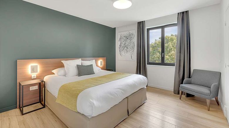 <b>Le Domaine de Montjoie, BW Premier Coll Suite</b>. Images powered by <a href="https://iceportal.shijigroup.com/" title="IcePortal" target="_blank">IcePortal</a>.