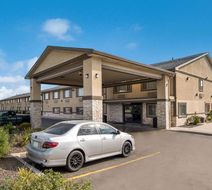 Red Lion Inn & Suites Ontario Exterior