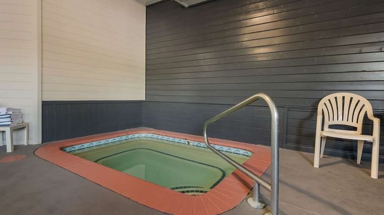 <b>Red Lion Inn & Suites Ontario Pool</b>. Images powered by <a href="https://iceportal.shijigroup.com/" title="IcePortal" target="_blank">IcePortal</a>.
