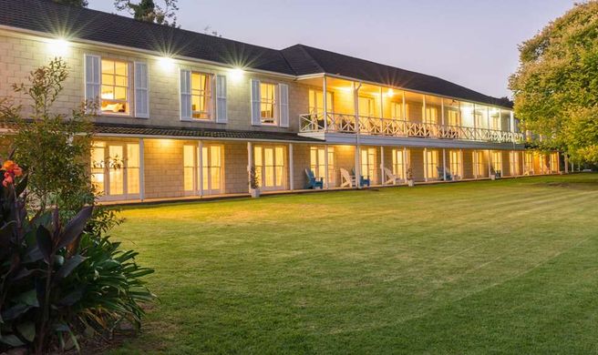 Discovery Settlers Hotel Whangarei Exterior