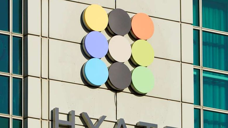Hyatt Place London Heathrow Airport Exterior. Images powered by <a href="https://iceportal.shijigroup.com" target="_blank" rel="noopener">Ice Portal</a>.