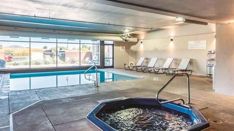 <b>La Quinta Inn & Sts Colorado Springs N Pool</b>. Images powered by <a href="https://iceportal.shijigroup.com/" title="IcePortal" target="_blank">IcePortal</a>.