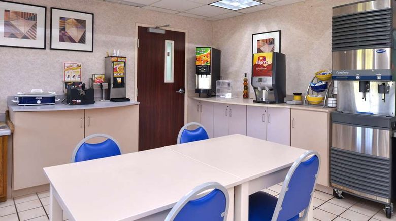 <b>Americas Best Value Inn/Suites Maryville Restaurant</b>. Images powered by <a href="https://iceportal.shijigroup.com/" title="IcePortal" target="_blank">IcePortal</a>.