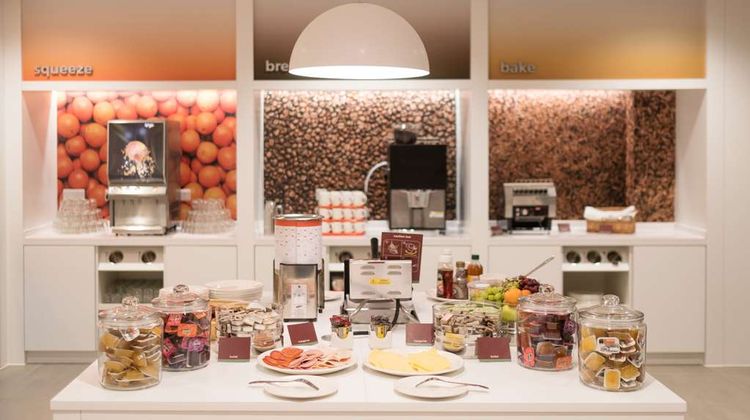 Hampton by Hilton Aberdeen Airport Restaurant