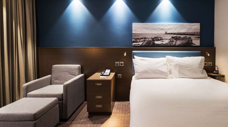 Hampton by Hilton Aberdeen Airport Room