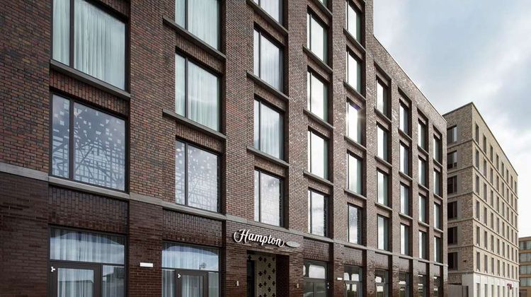 Hampton by Hilton London Excel Exterior