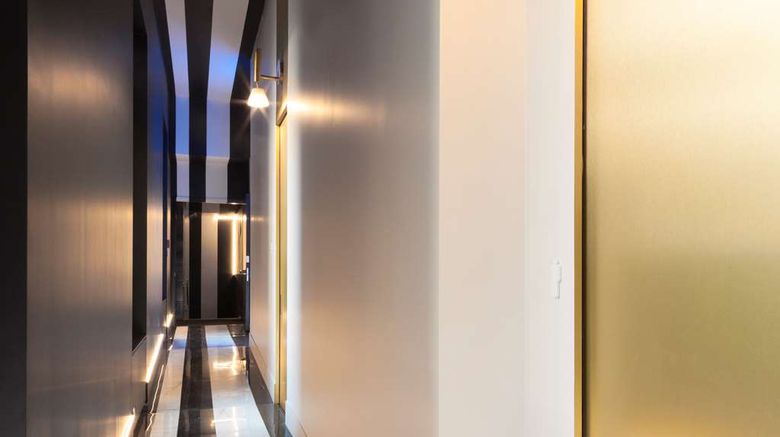<b>Senato Hotel Milano Lobby</b>. Images powered by <a href="https://iceportal.shijigroup.com/" title="IcePortal" target="_blank">IcePortal</a>.