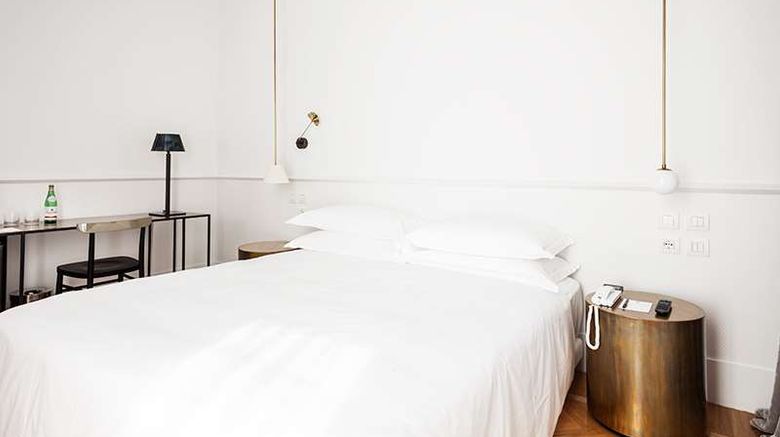 <b>Senato Hotel Milano Room</b>. Images powered by <a href="https://iceportal.shijigroup.com/" title="IcePortal" target="_blank">IcePortal</a>.
