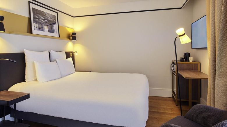 <b>Mercure Paris Saint-Ouen Room</b>. Images powered by <a href="https://iceportal.shijigroup.com/" title="IcePortal" target="_blank">IcePortal</a>.