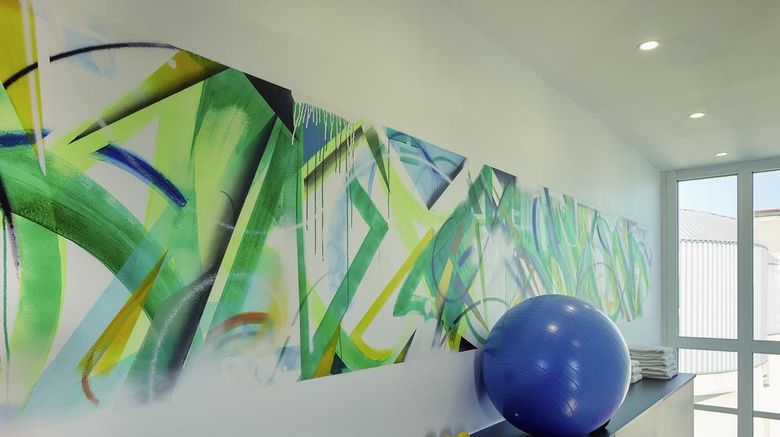<b>Mercure Paris Saint-Ouen Health</b>. Images powered by <a href="https://iceportal.shijigroup.com/" title="IcePortal" target="_blank">IcePortal</a>.