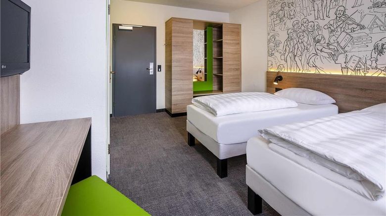 <b>Ibis Styles Halle Room</b>. Images powered by <a href="https://iceportal.shijigroup.com/" title="IcePortal" target="_blank">IcePortal</a>.