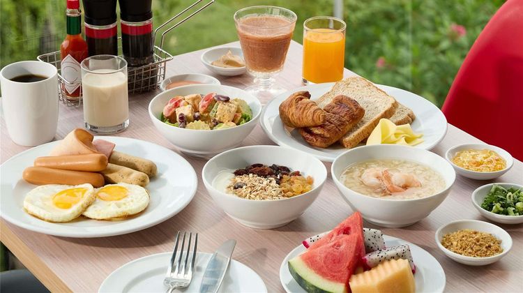 Ibis Bangkok Impact Hotel Exterior