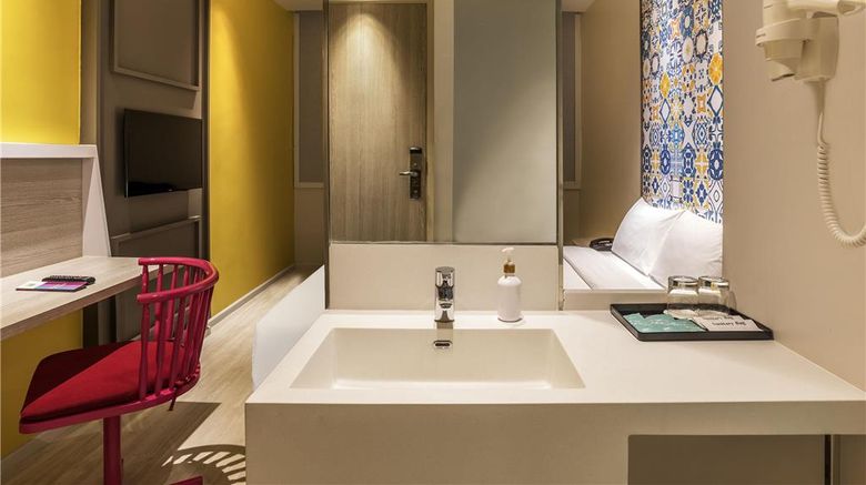 <b>Ibis Styles Phuket City Room</b>. Images powered by <a href="https://iceportal.shijigroup.com/" title="IcePortal" target="_blank">IcePortal</a>.