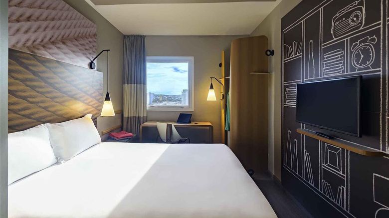 <b>Hotel Ibis Jacarei Room</b>. Images powered by <a href="https://iceportal.shijigroup.com/" title="IcePortal" target="_blank">IcePortal</a>.