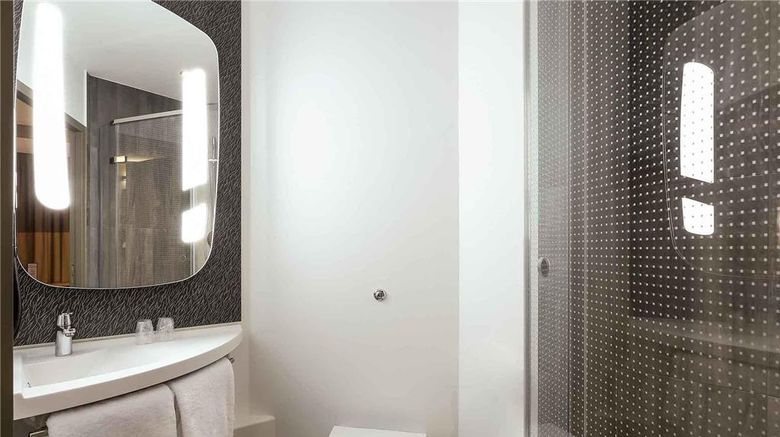 <b>Ibis Niort Est Mendes France Room</b>. Images powered by <a href="https://iceportal.shijigroup.com/" title="IcePortal" target="_blank">IcePortal</a>.