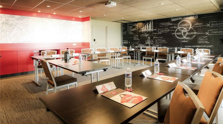 <b>Ibis Niort Est Mendes France Meeting</b>. Images powered by <a href="https://iceportal.shijigroup.com/" title="IcePortal" target="_blank">IcePortal</a>.