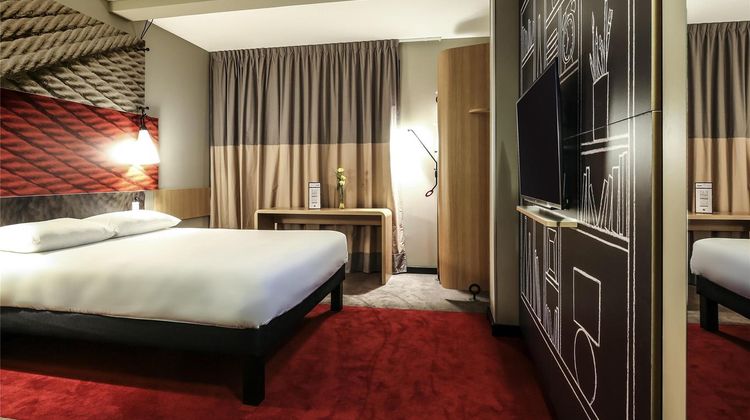 Ibis Niort Est Mendes France Room