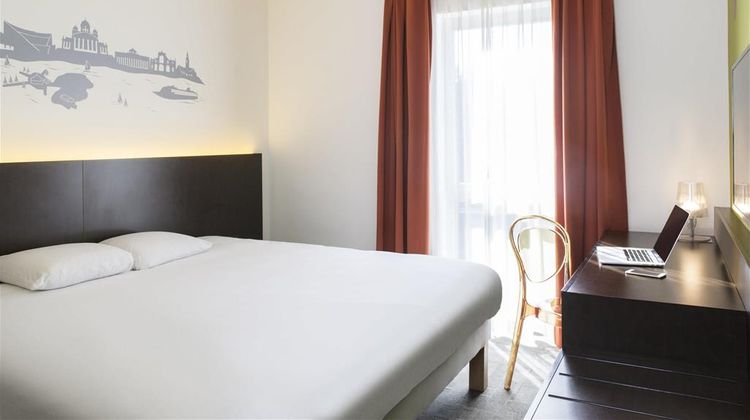 Ibis Styles La Louviere Room