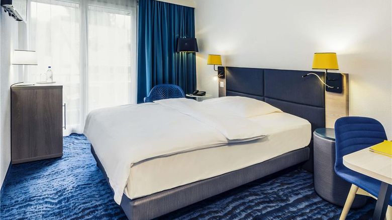 <b>Mercure Lenzburg Krone Room</b>. Images powered by <a href="https://iceportal.shijigroup.com/" title="IcePortal" target="_blank">IcePortal</a>.