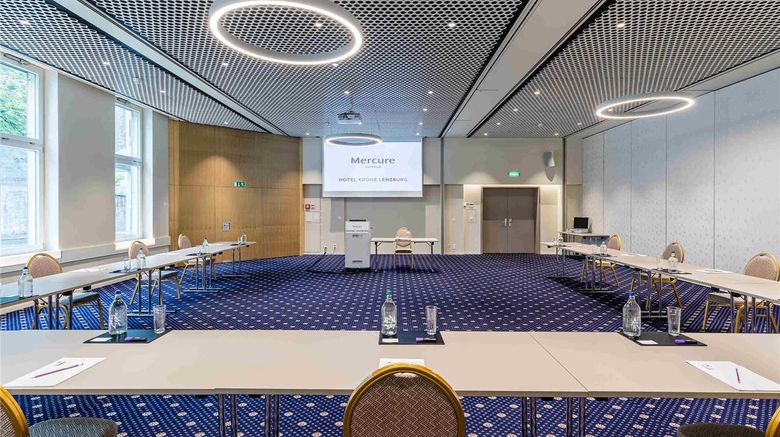 <b>Mercure Lenzburg Krone Meeting</b>. Images powered by <a href="https://iceportal.shijigroup.com/" title="IcePortal" target="_blank">IcePortal</a>.