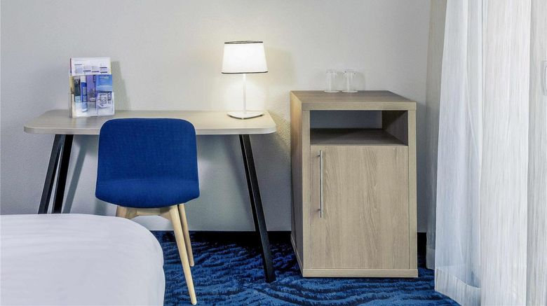 <b>Mercure Lenzburg Krone Room</b>. Images powered by <a href="https://iceportal.shijigroup.com/" title="IcePortal" target="_blank">IcePortal</a>.