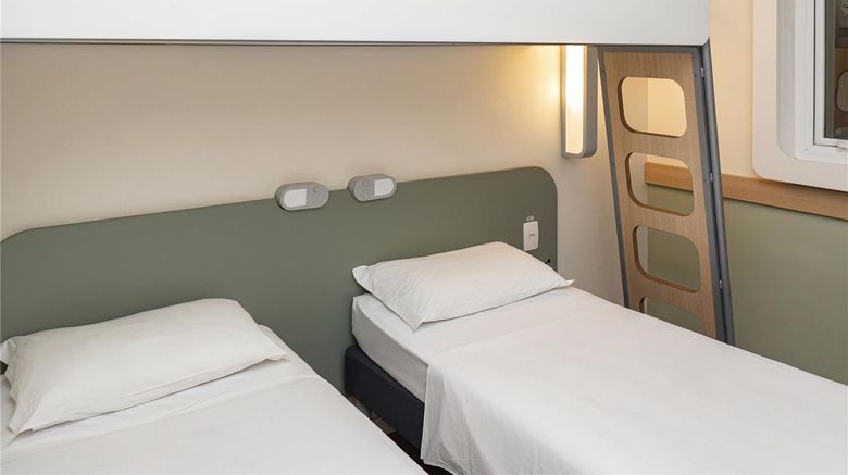 <b>Ibis Budget Curitiba Aeroporto Room</b>. Images powered by <a href="https://iceportal.shijigroup.com/" title="IcePortal" target="_blank">IcePortal</a>.