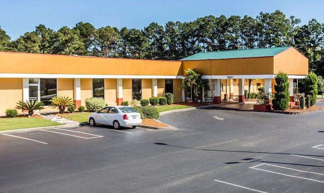 Baymont Inn & Suites Walterboro Exterior