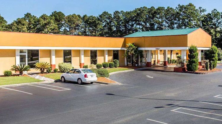 Baymont Inn & Suites Walterboro Exterior