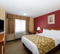 Baymont Inn & Suites Fort Dodge Room