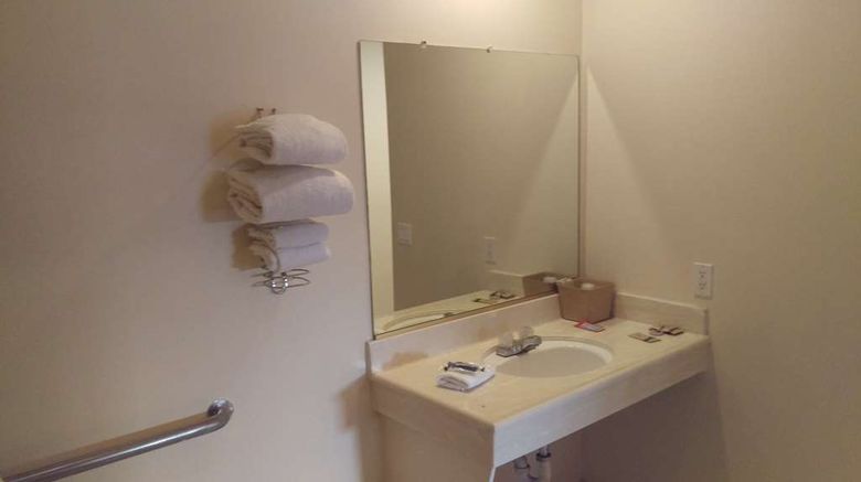 <b>Days Inn by Wyndham Hemet Room</b>. Images powered by <a href="https://iceportal.shijigroup.com/" title="IcePortal" target="_blank">IcePortal</a>.