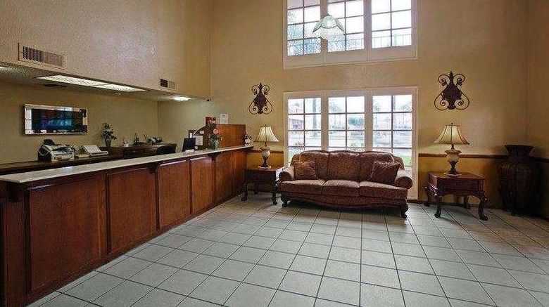 <b>Days Inn by Wyndham Hemet Lobby</b>. Images powered by <a href="https://iceportal.shijigroup.com/" title="IcePortal" target="_blank">IcePortal</a>.