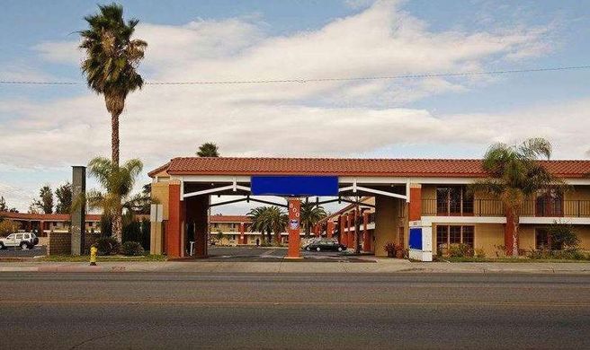 Days Inn by Wyndham Hemet Exterior