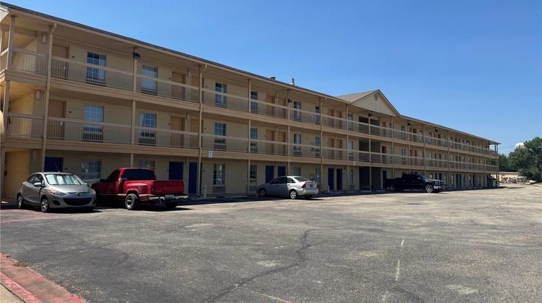 <b>Days Inn Georgetown Exterior</b>. Images powered by <a href="https://iceportal.shijigroup.com/" title="IcePortal" target="_blank">IcePortal</a>.