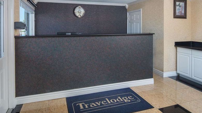 <b>Travelodge Orangeburg Lobby</b>. Images powered by <a href="https://iceportal.shijigroup.com/" title="IcePortal" target="_blank">IcePortal</a>.