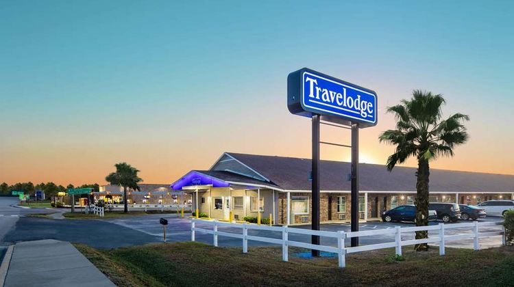 Travelodge Orangeburg Exterior
