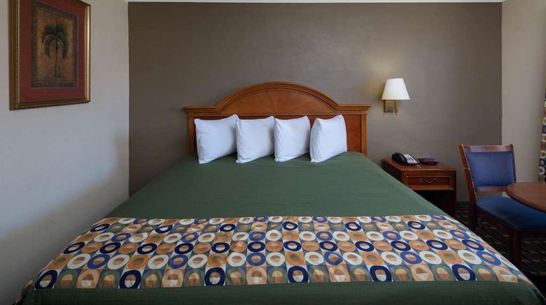 <b>Travelodge Orangeburg Room</b>. Images powered by <a href="https://iceportal.shijigroup.com/" title="IcePortal" target="_blank">IcePortal</a>.